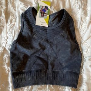 NWT Halara sports bra - size small